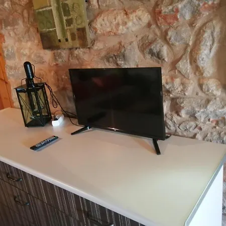 Diros Tower Studio *